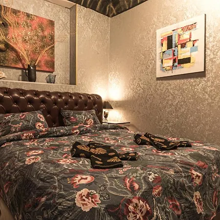 Apartment King Lux - Top Location - Massage - Garden! *